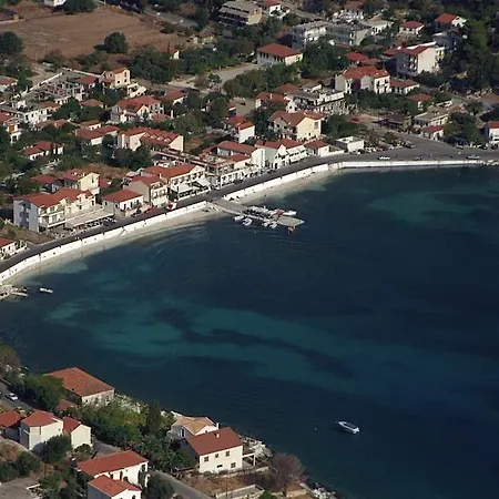 ホテル Moustakis Agia Efimia